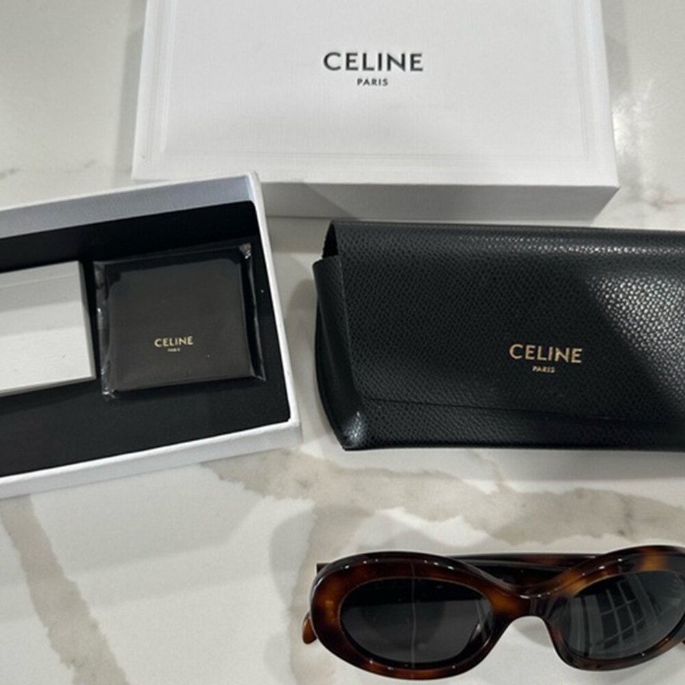 Celine Triomphe Oval Tortoise Sunglasses - Picture 3 of 6